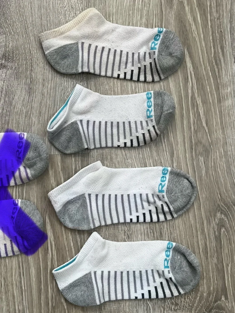 4 Pairs Size 5-7 White Green Blue Low Top Athletic Socks Used